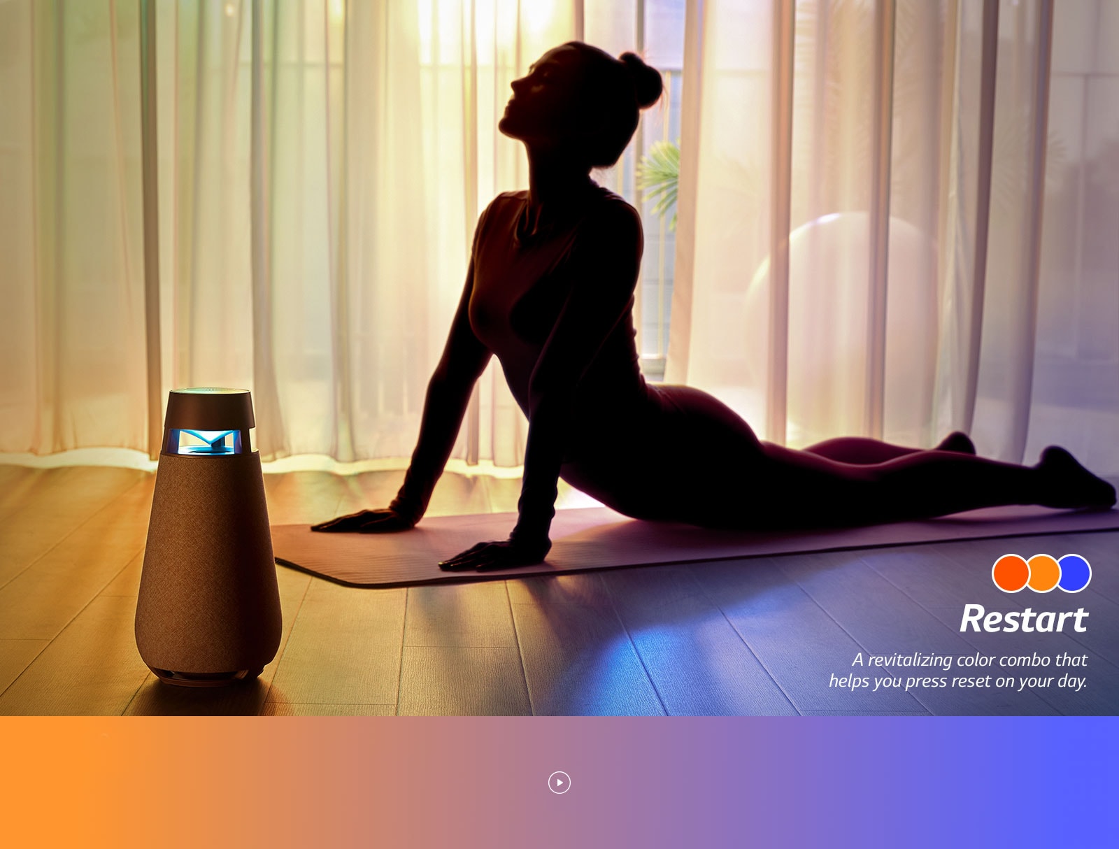 A woman is playing yoga with the Nature mode of XO3.